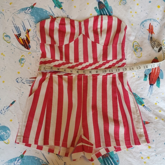 Super Cute Strapless Candy Striper Romper - Picture 5 of 13